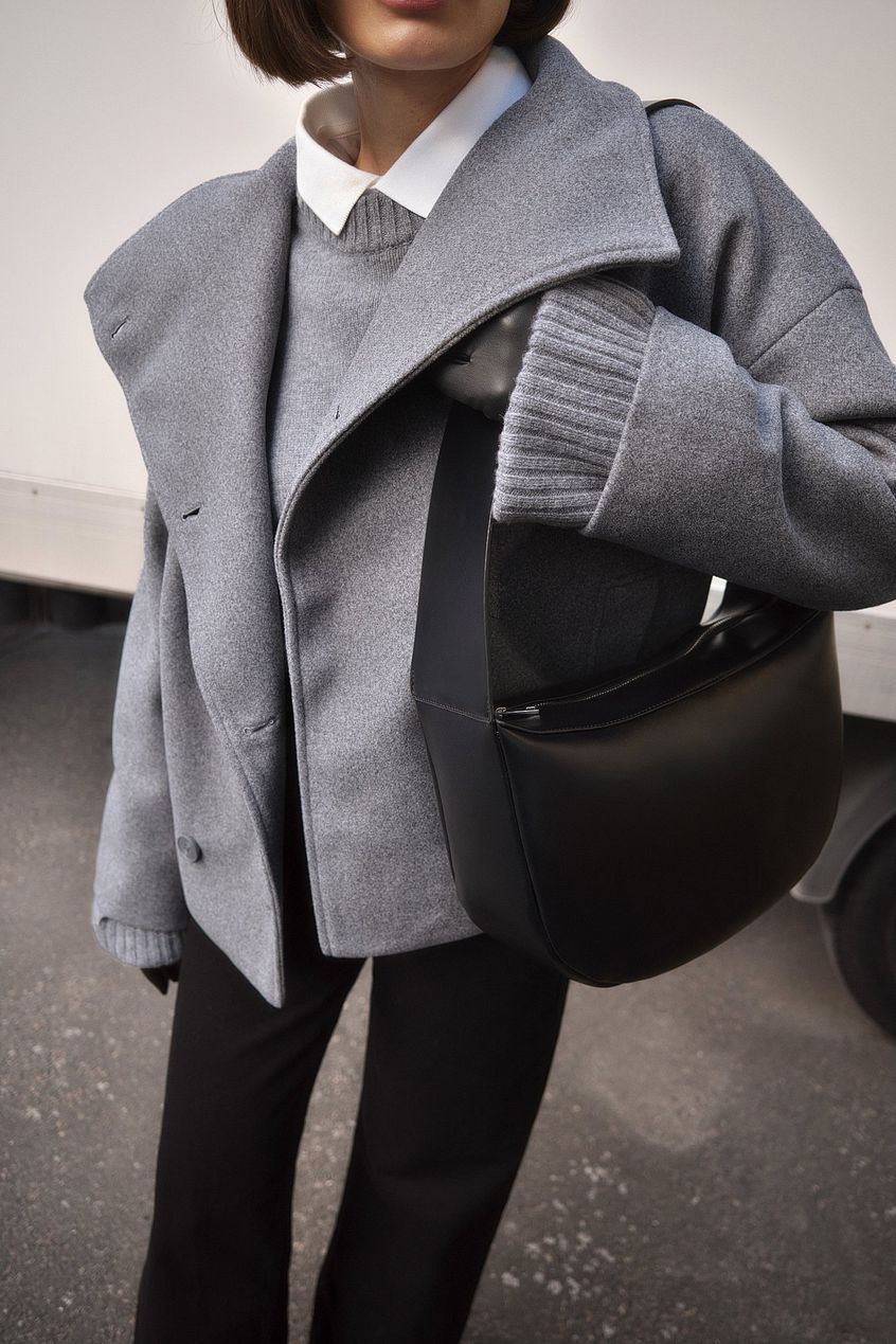 Damjacka i ull, kort kappa med dubbla knäppningar